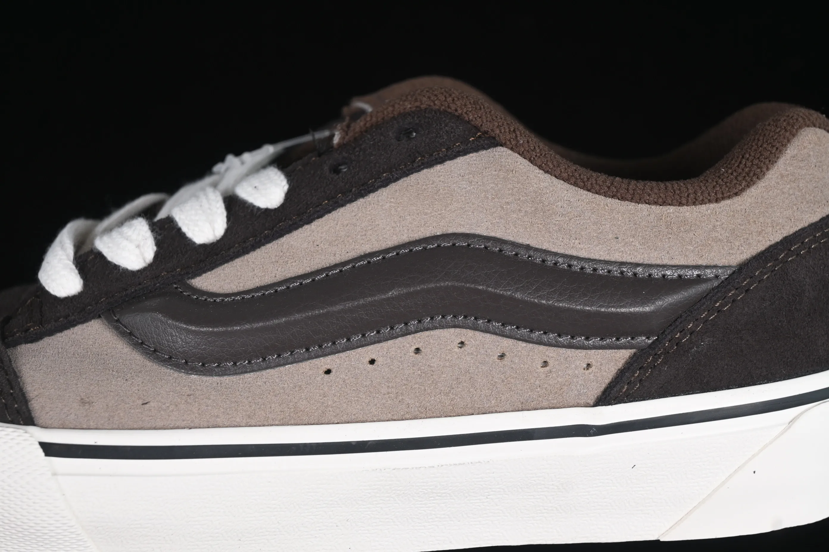 All categories Vans Vans series Vans Low Vans low-top Vans Knu Skool Vans low-top retro casual fat bread shoes VN0009QC2LN